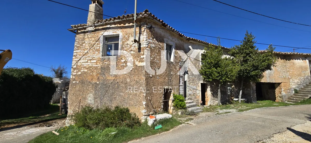 Kuća - Žminj, 250m2