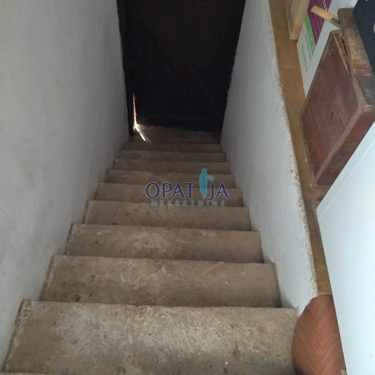 Kuća - Brinje, 100m2