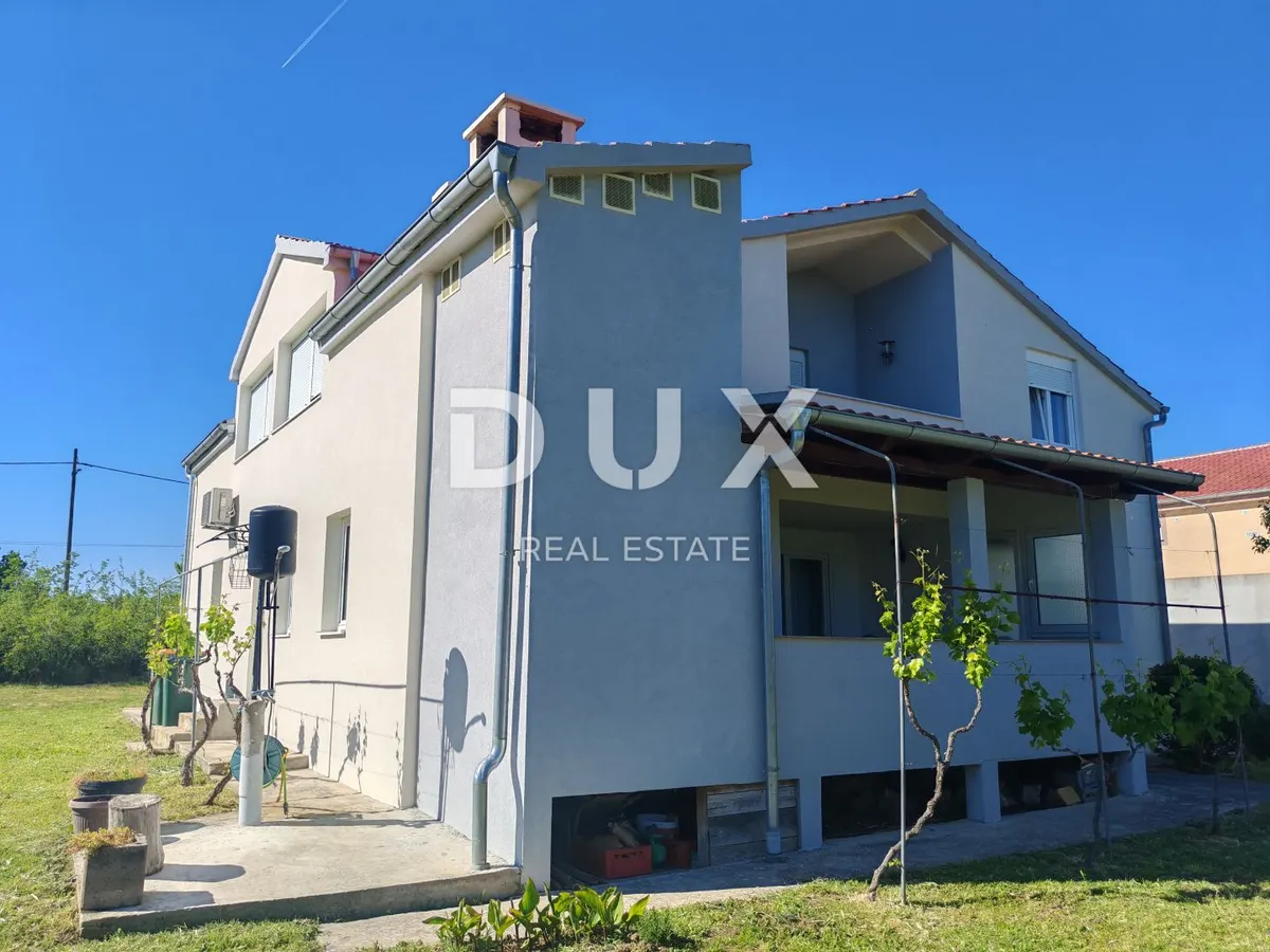 Kuća - Zemunik Donji, 260m2