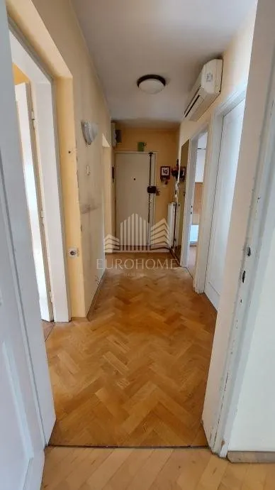 Apartment - Donji Grad, 63m2