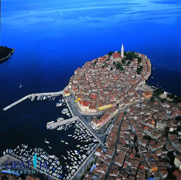 Poslovni Prostor - Rovinj, 900m2