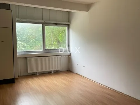 Poslovni Prostor - Udbina, 3524m2