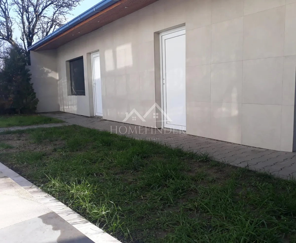 Kuća - Petrinja, 200m2