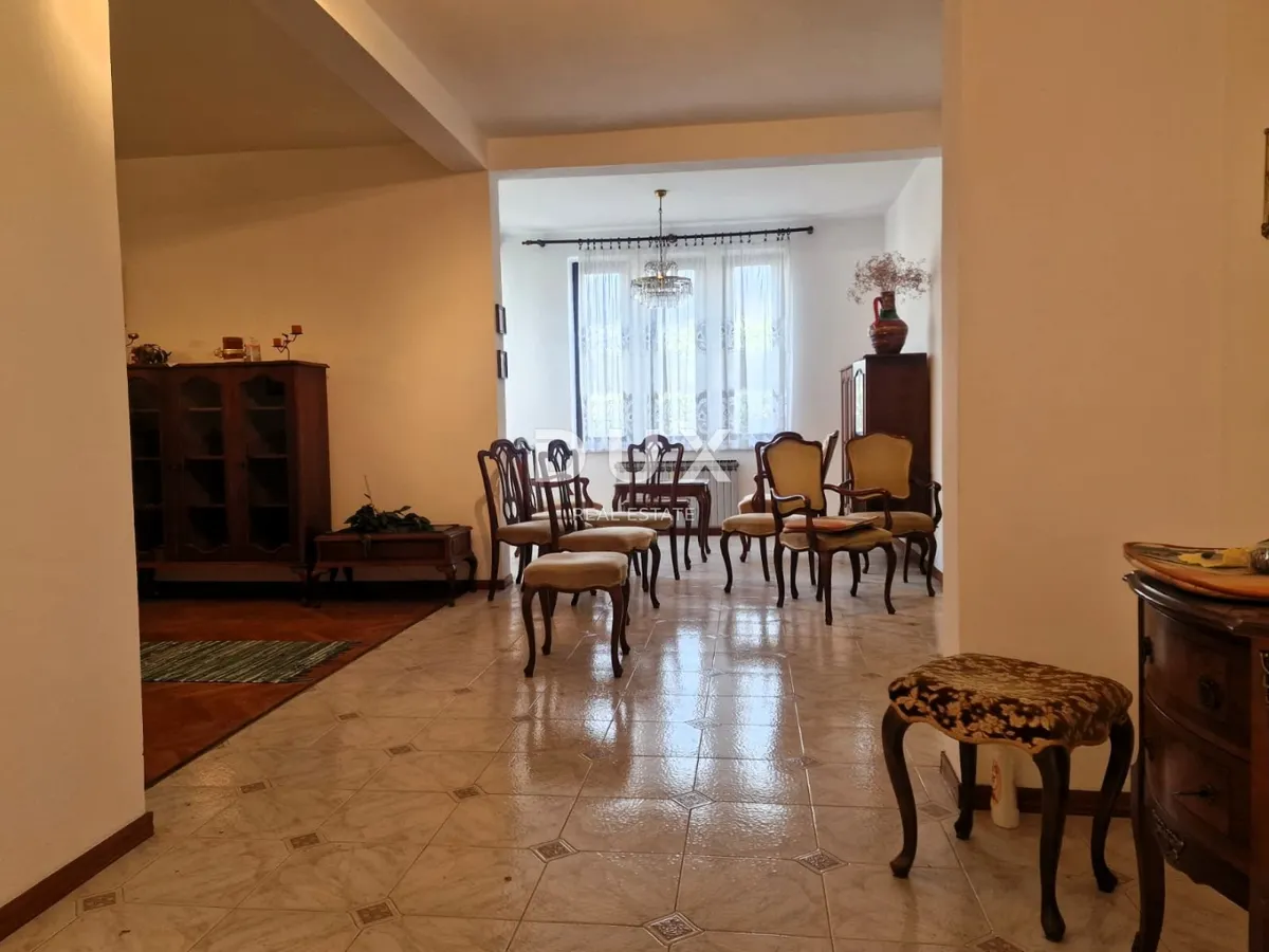 Apartment - Zadar, 180m2