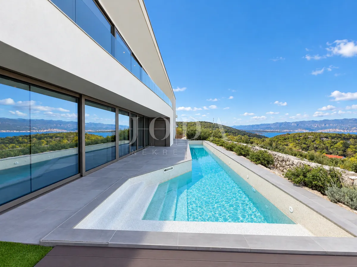 Kuća - Vrbnik, 260m2