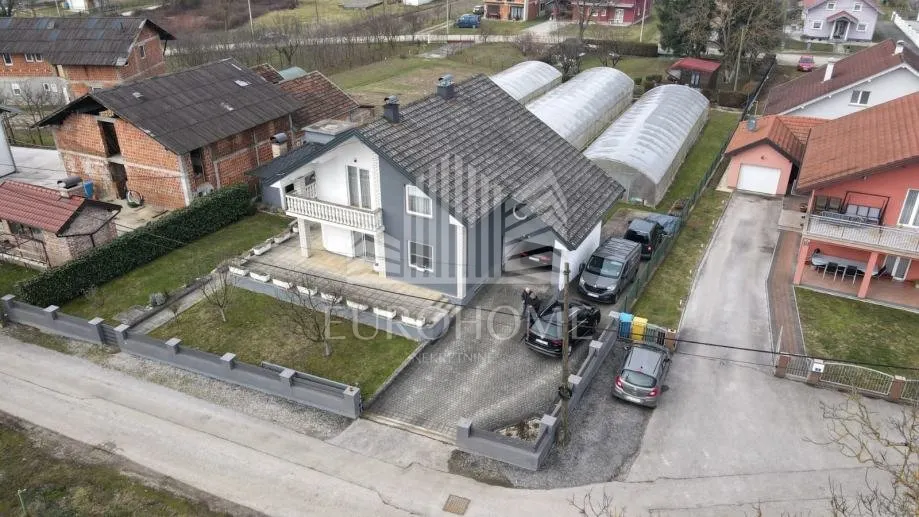 House - Dugo Selo - Okolica, 320m2