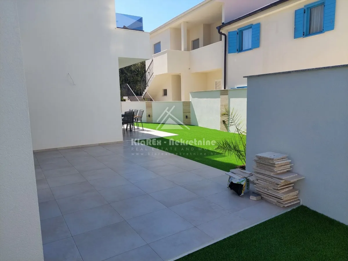 Kuća - Vodice, 163.37m2