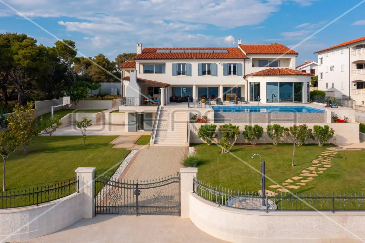 Kuća - Obala palih boraca, Šibenik okolica, Šibenik, 1000m2